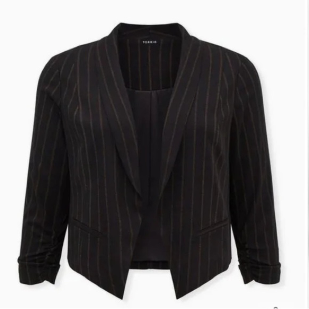 🖤 Torrid Black Pinstripe Blazer – Size 1 (Fits 1X/14-16)
